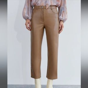 Brand new ARITZIA Melina Pants w Tags